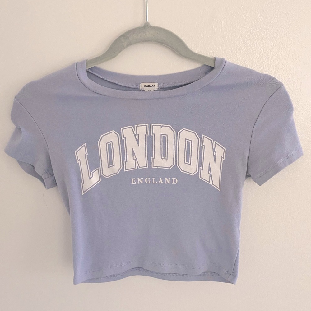 GARAGE "LONDON" PERIWINKLE BABY TEE